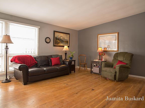5th image of 3949 Illinois Ave SW