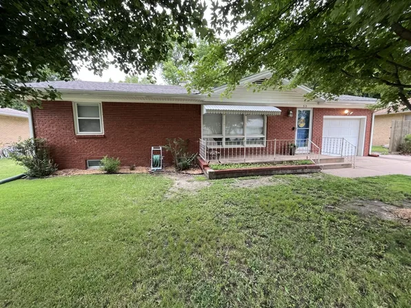 313 Alice Ave, Newton, KS 67114