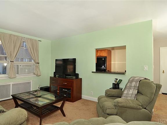 2nd image of 11 Bryant Cres
