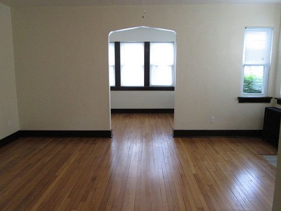 3rd image of 1426 Hillsdale Ave APT 1