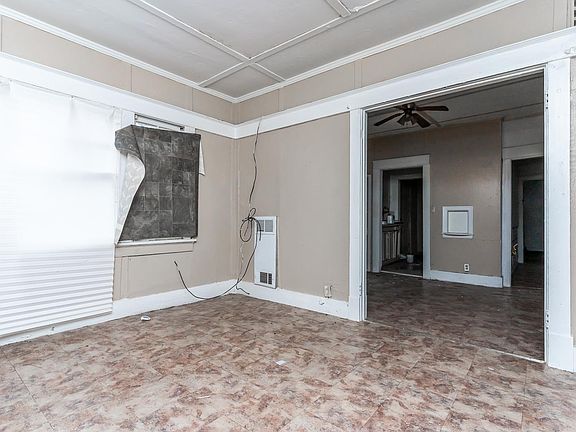 5th image of 221 E Kentucky St