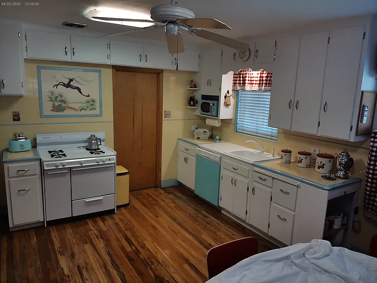 2580 N Monaco Pkwy #1 — Photo 25