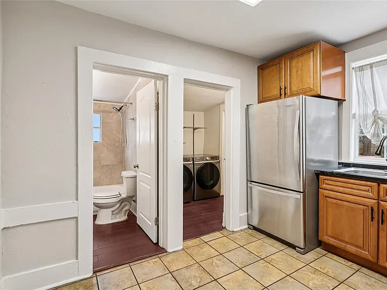 137 E Grant St — Photo 18