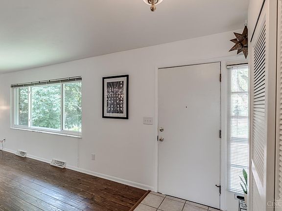 3rd image of 3953 Clifton Ave
