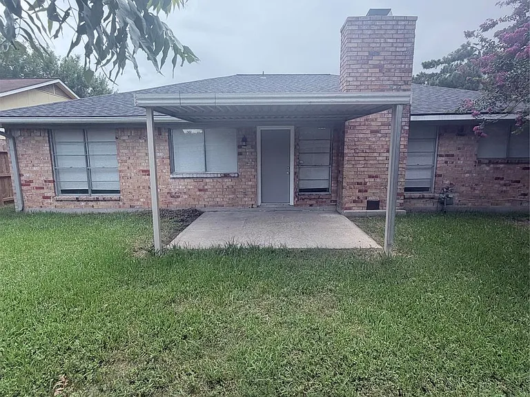 8119 Knightwood Forest Dr — Photo 25