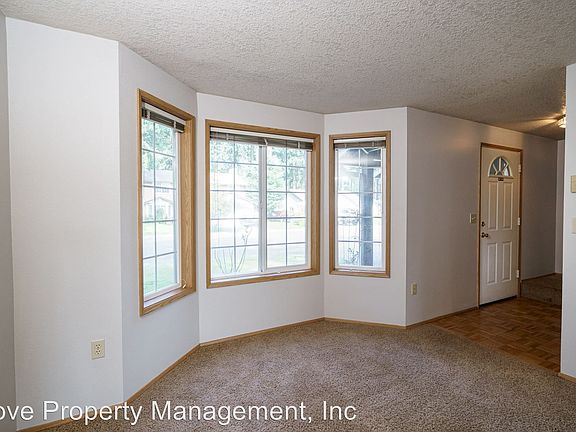 5th image of 15411 NE 41st St
