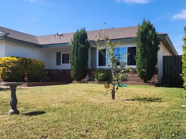 911 W Las Flores Way, Santa Maria, CA 93458