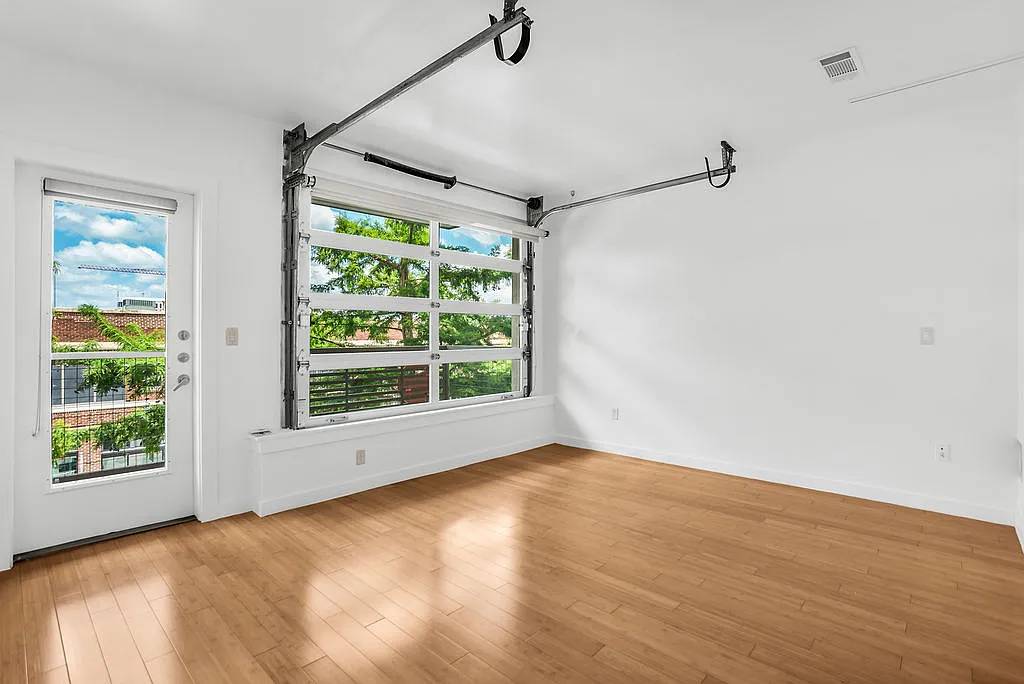 1 bed, 814 sqft, $1,595 — Photo 2