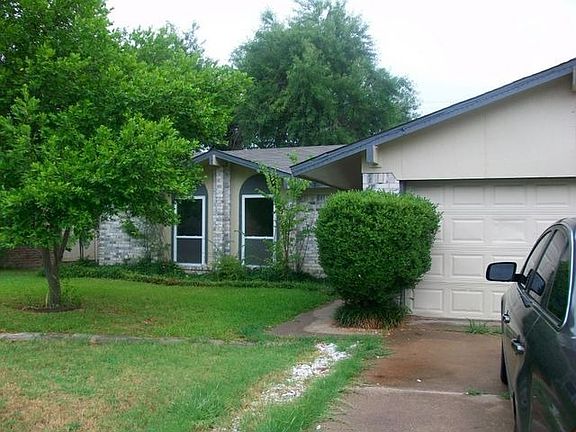 3rd image of 12120 Bishop Dr