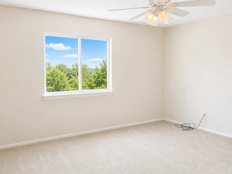 Large master bedroom on the 2nd floor