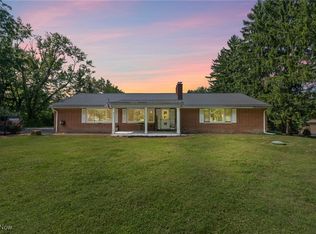 8419 Cloveridge Rd, Chagrin Falls, OH 44022