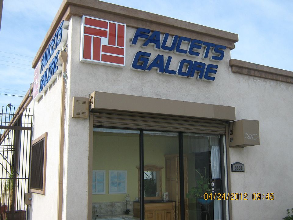 1st image of 3336 W Rosecrans Ave