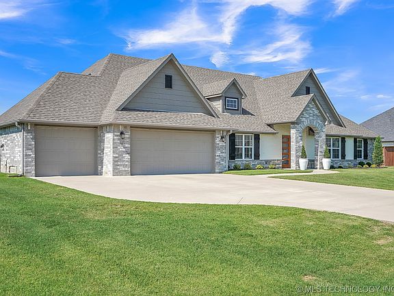 2nd image of 15447 E Taylor Ln