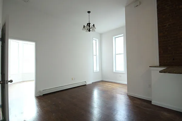 Rented by Rental Solutions Inc | media 28