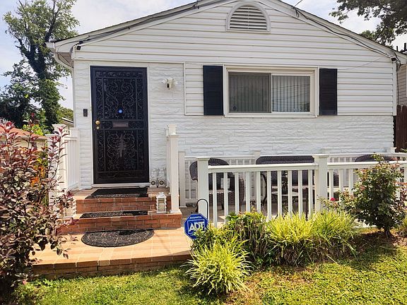 3rd image of 4914 Emo St