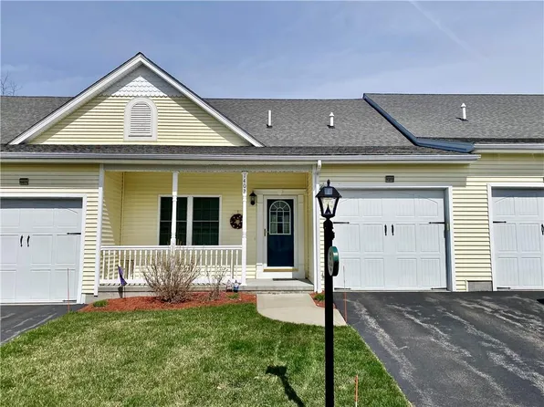 40 Old Louisquisset Pike Unit 1402, North Smithfield, RI 02896