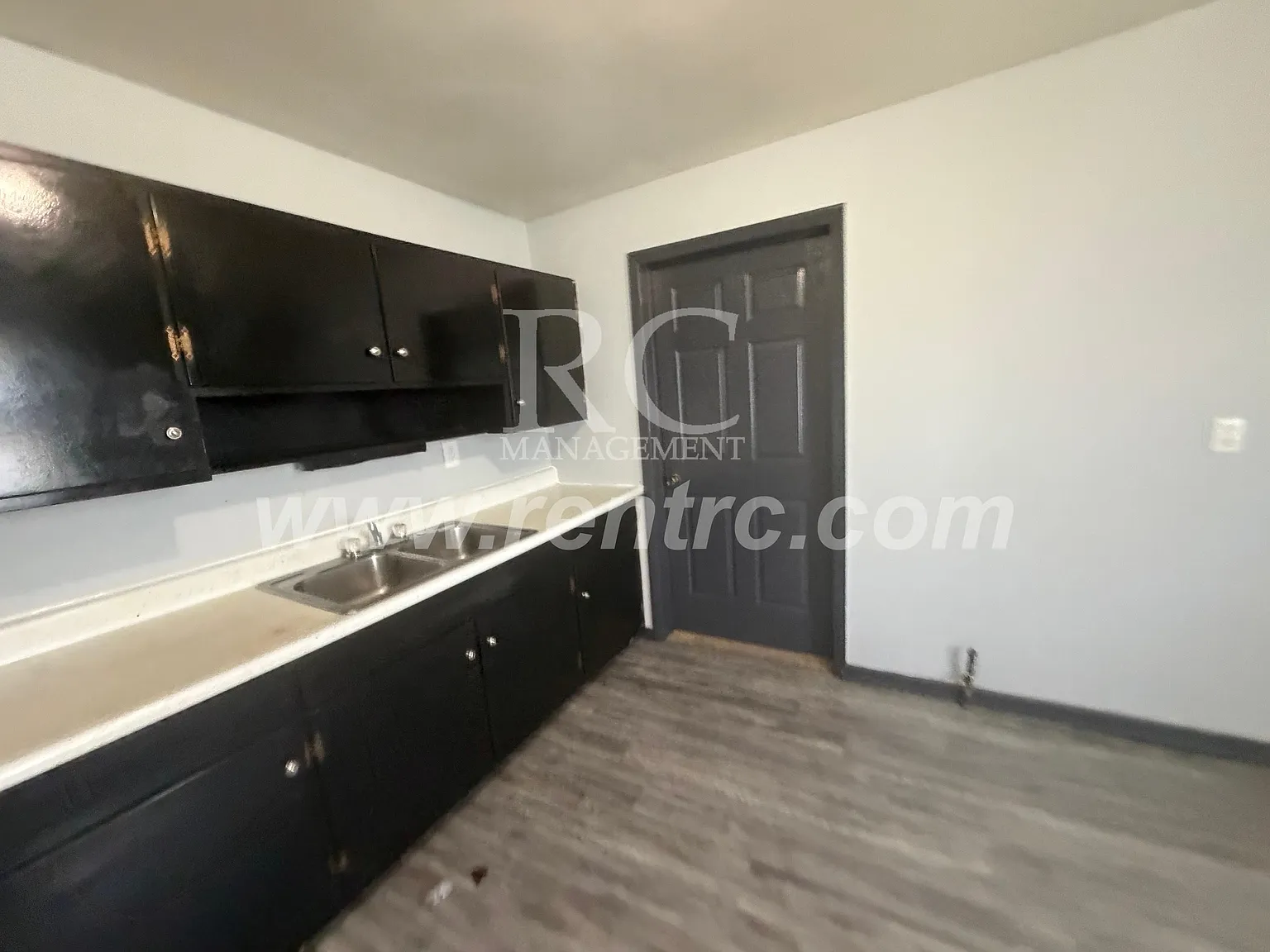 2 bed, $550 — Photo 2