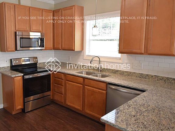 5th image of 720 Blue Lake Dr