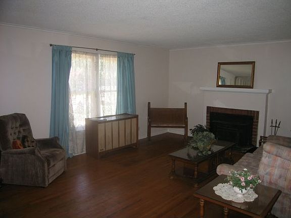 2nd image of 1112 E Cornell Ave