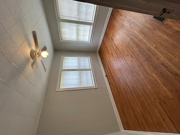 430 W Catalpa St — Photo 11