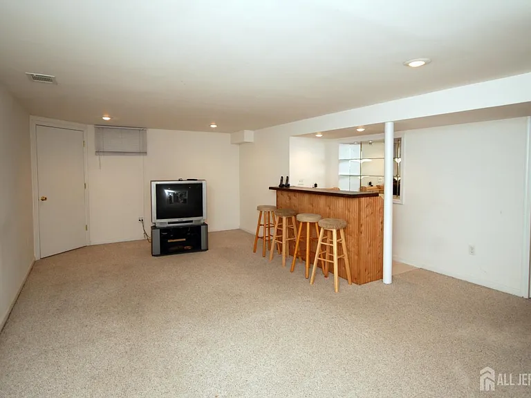 6 Heather Ln — Photo 24