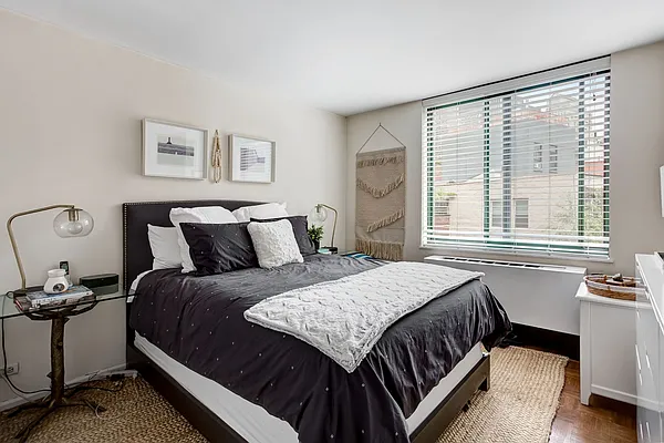 Rented by BLU Real Estate | media 15