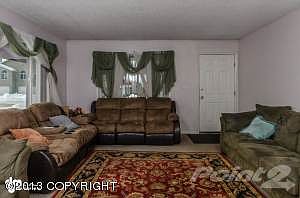 5101 Hatcher Circle Anchorage-large-002-