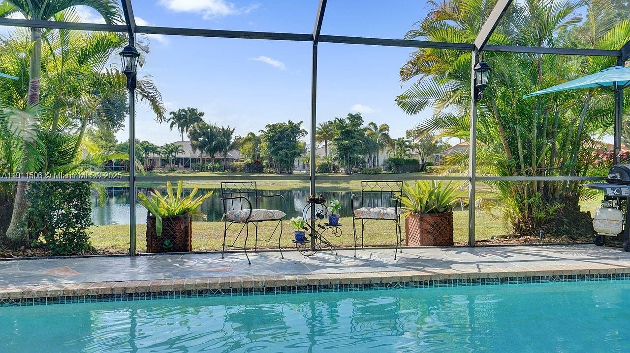 10858 White Aspen Ln