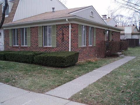 1st image of 1830 Torquay Ave