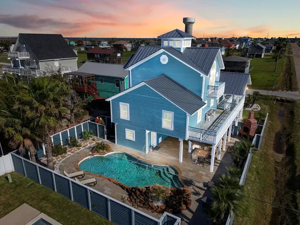 16544 John Silver Rd, Jamaica Beach, TX 77554