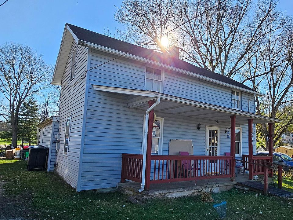 1st image of 530 Carpenter St