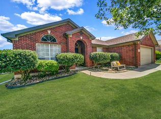 1706 McGarry Ln, Mansfield, TX 76063