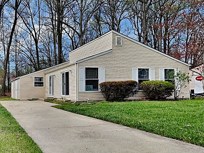 1st image of 4108 Springsleigh Rd