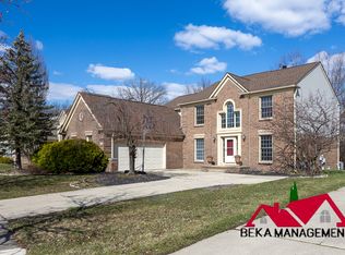 46523 Inverness Rd, Canton, MI 48188