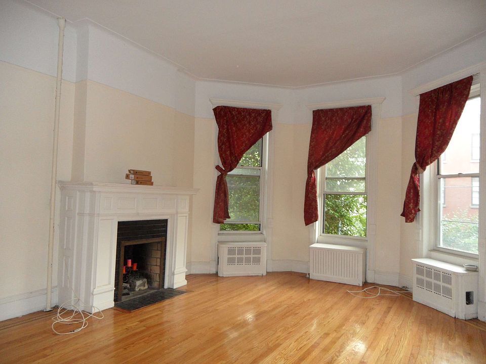 1st image of 272 Henry St APT B1