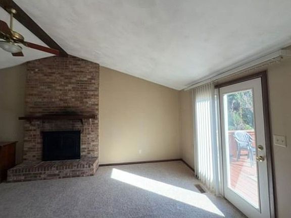 4th image of 18 Rizzi Dr