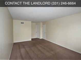 1624 Victoria Park Cir, Aurora, IL 60504