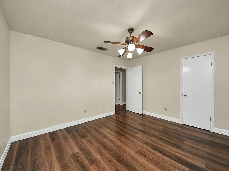 8407 Kirchner Rd — Photo 17