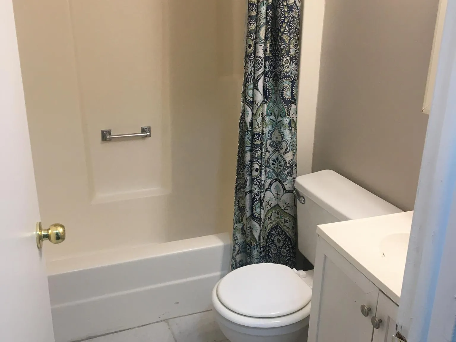 1 bed, 800 sqft, $600 — Photo 3