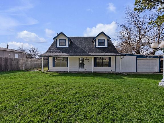 3rd image of 1512 Sheri Ln S