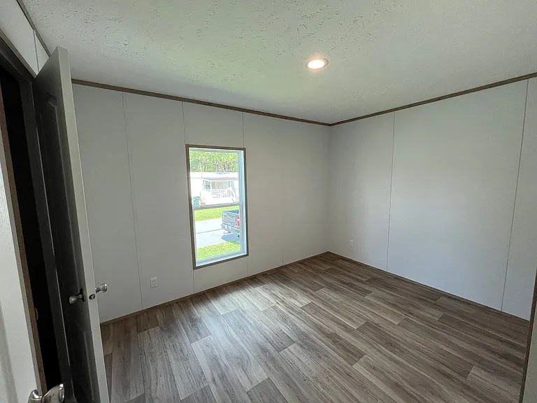 515 Tom Mann Rd — Photo 35