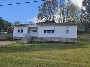 420 N Ash Ave, Mansfield, MO 65704