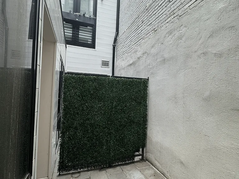 1402 12th St NW #2 — Photo 10