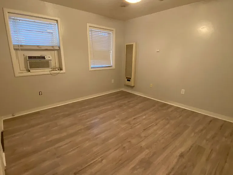1307 G Street — Photo 3