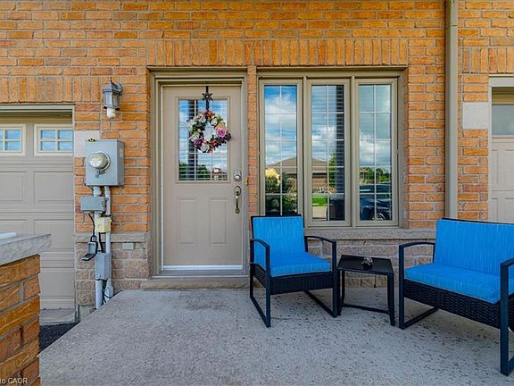 4th image of 20 Millcroft Dr