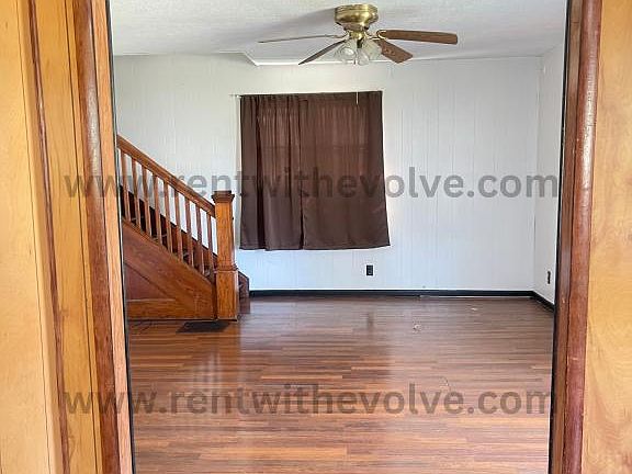 3rd image of 315 E 4th St