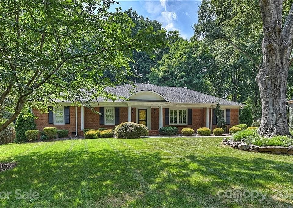 1st image of 5215 Lansing Dr