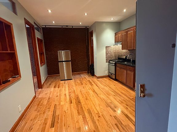 2nd image of 399 Smith St APT 2A