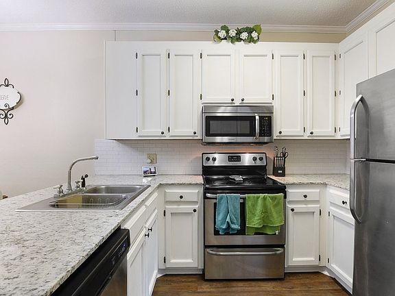 3rd image of 10926 Old Hammond Hwy APT 22