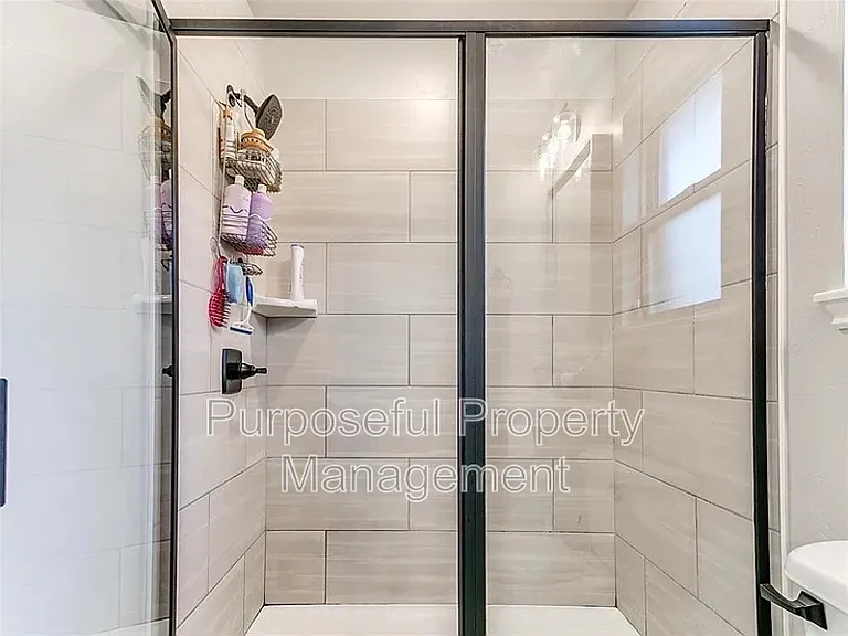 8701 Ricard Dr — Photo 16